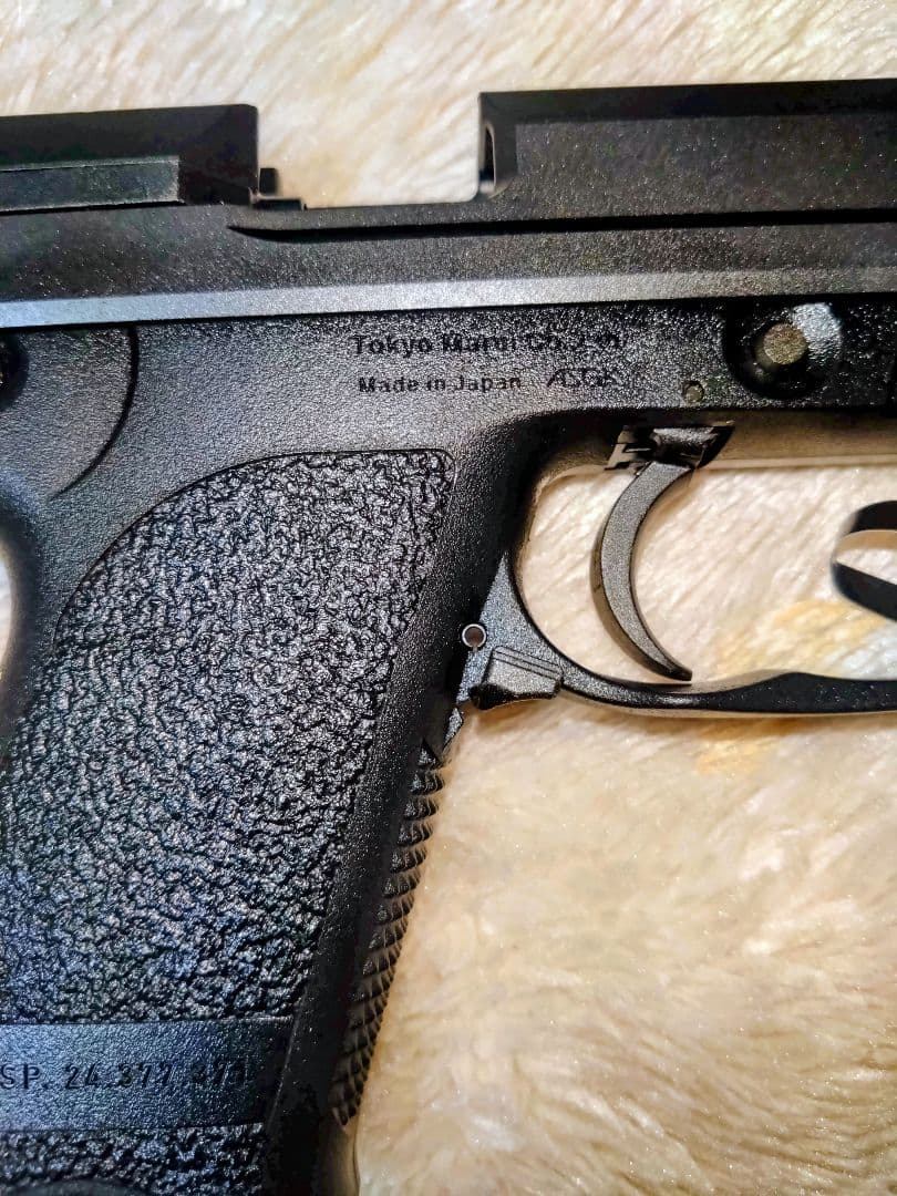 【美品】 東京マルイ ガスブロ USP 9mmフルサイズ マガジン３本付き