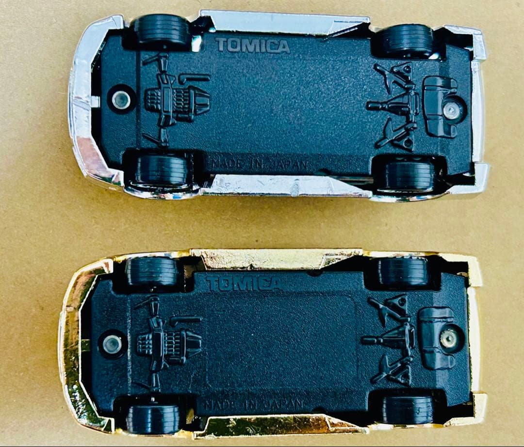 トミカ ニッサン スカイライン メッキ仕様 2台セット