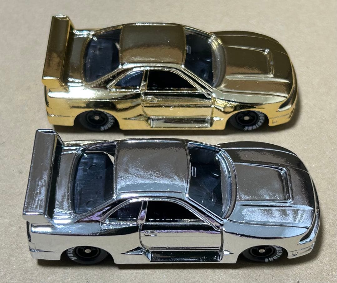トミカ ニッサン スカイライン メッキ仕様 2台セット