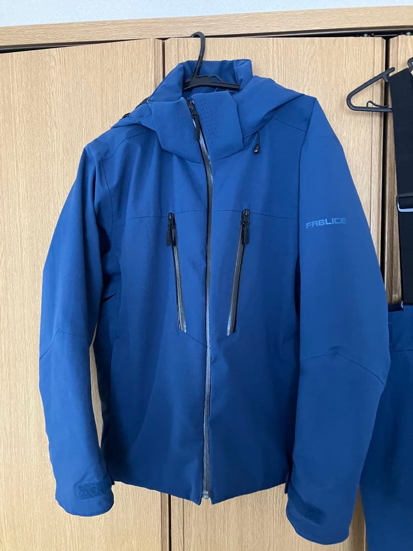 ファブリススキーウェア上下セット Mサイズ