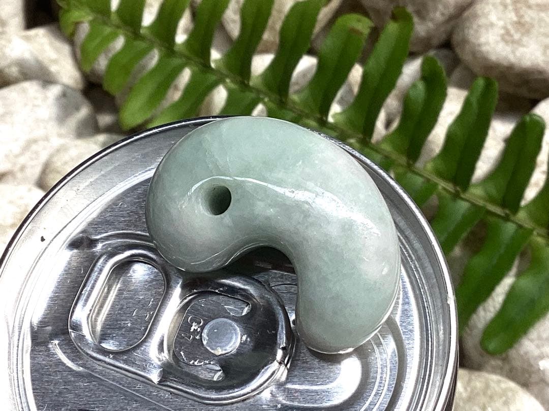 ✳幸運導く**糸魚川翡翠 勾玉　吉祥開運　本物の守護石をお身近に　鑑別書取得品‼️