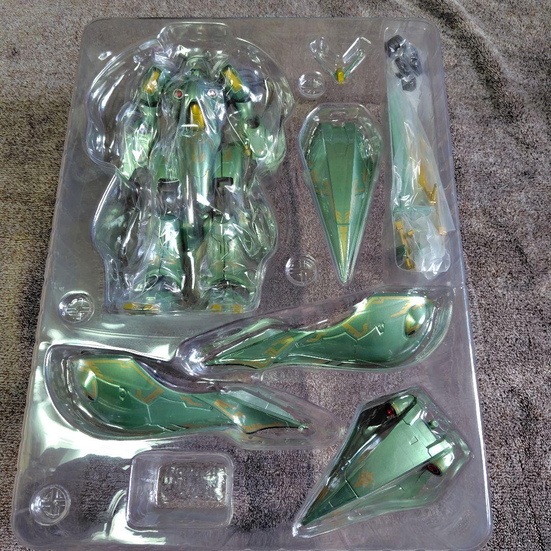 バンダイ ASSAULT KINGDOM クィン・マンサ(メタリックver.)