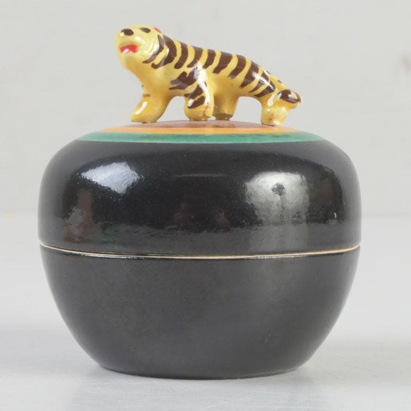 茶道具　萬古焼　加賀瑞山造　干支寅香合　共箱　V　9693