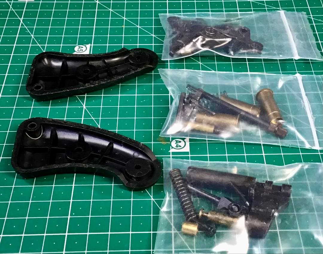 トイガン用パーツセット　MGC COLT ディテクティブ用　 内装パーツ一式