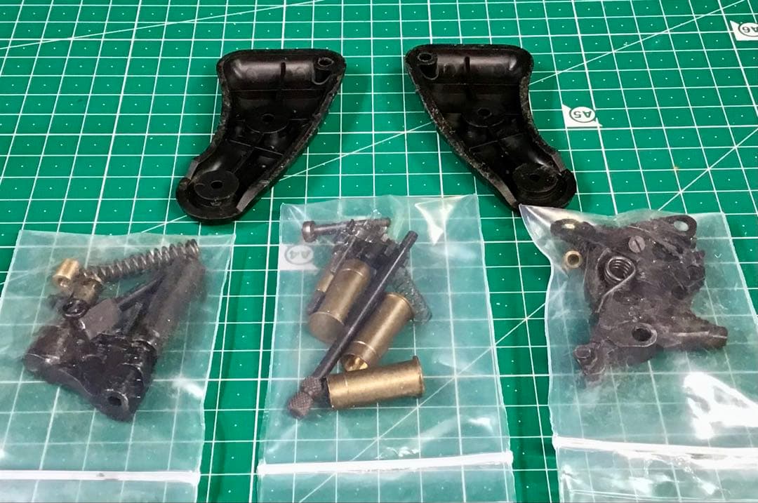 トイガン用パーツセット　MGC COLT ディテクティブ用　 内装パーツ一式