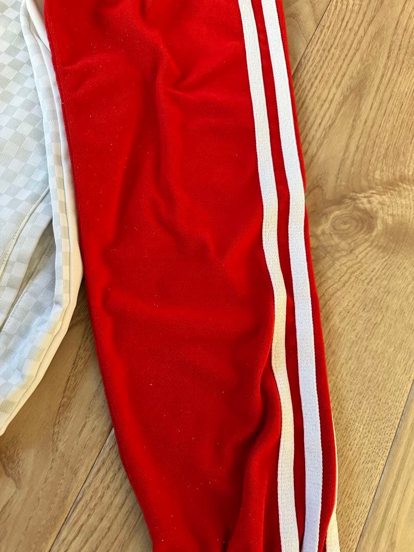 激レア アディダス　リバプールFC　ロゴ刺繍　トラックジャケット　ジャージ