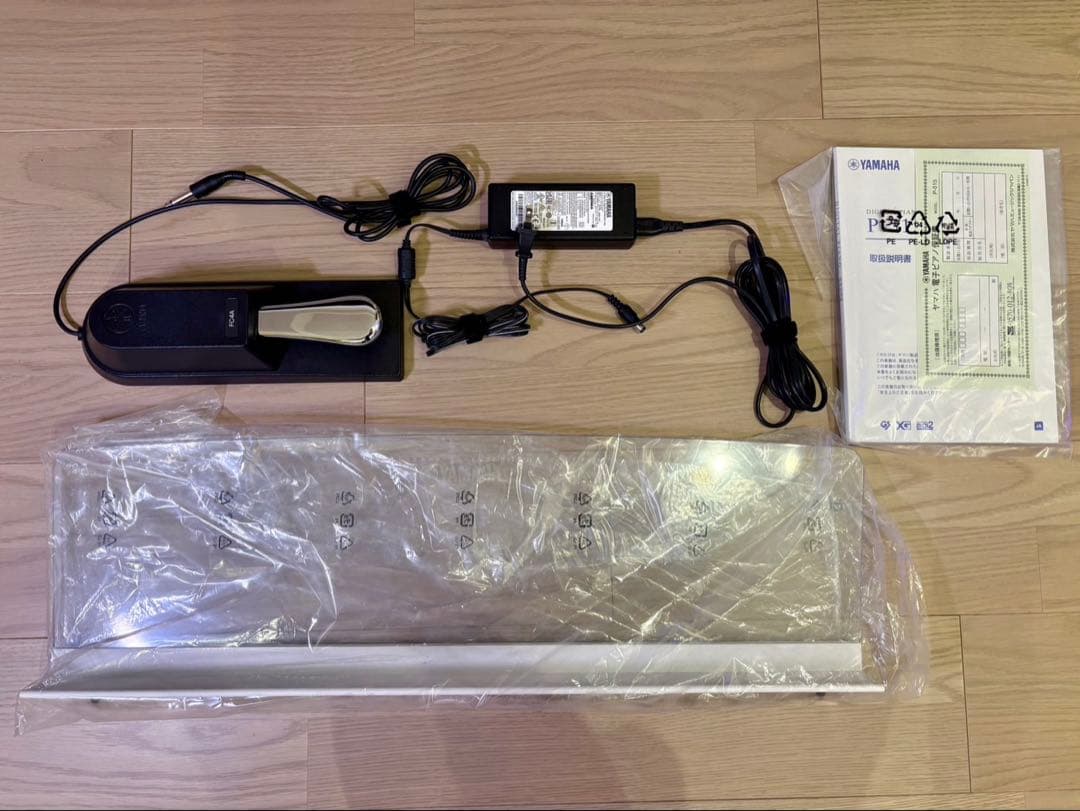 ヤマハ電子ピアノ木製鍵盤P-515WH 白 付属品セット直接引渡し限定(大田区)