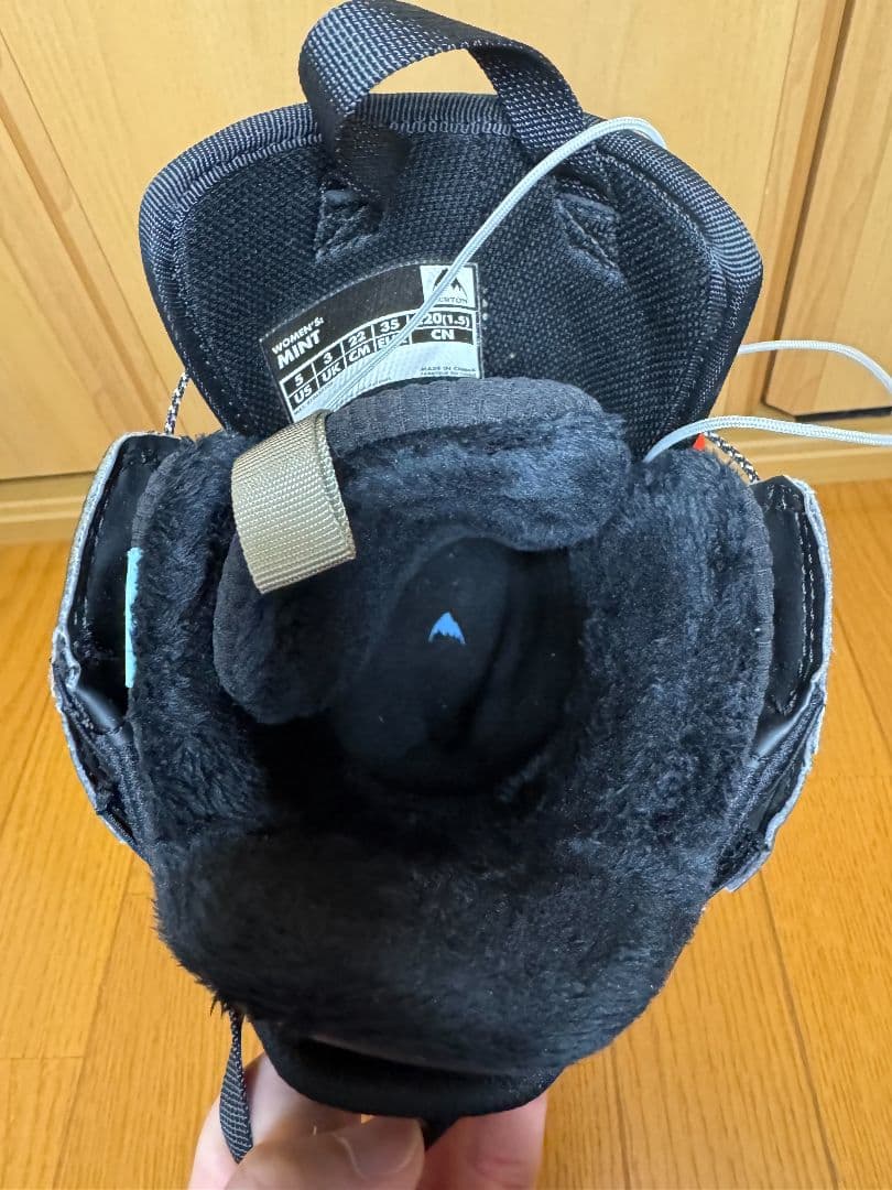 2022 美品 BURTON MINT 22cm グラトリ 女子 ブーツ