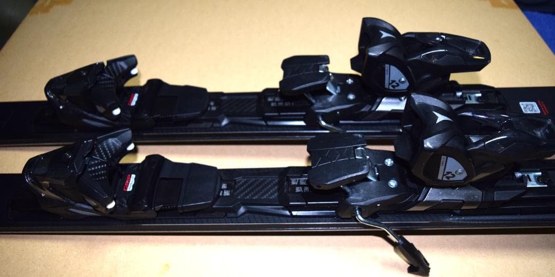 スキー Atomic Redster X7i 2023-24