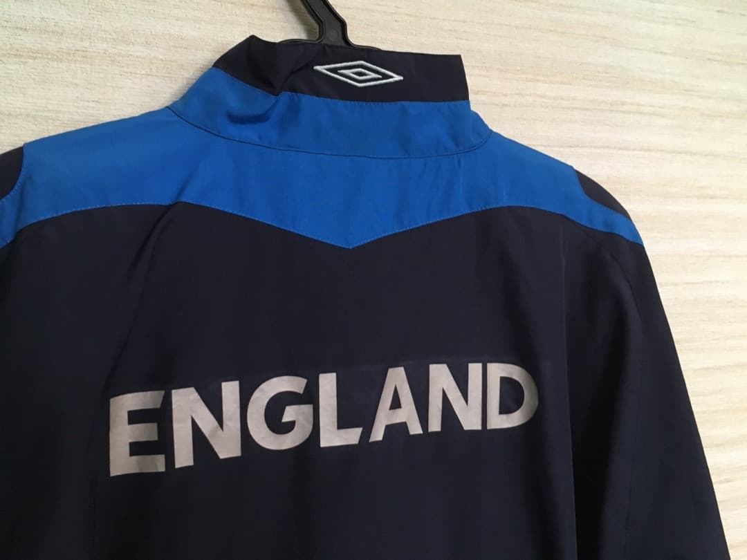 古着 アンブロ イングランド代表 ウインドブレーカー 紺 L