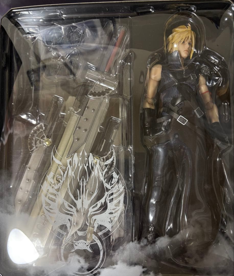 アドベントチルドレン PLAY ARTS改 クラウド