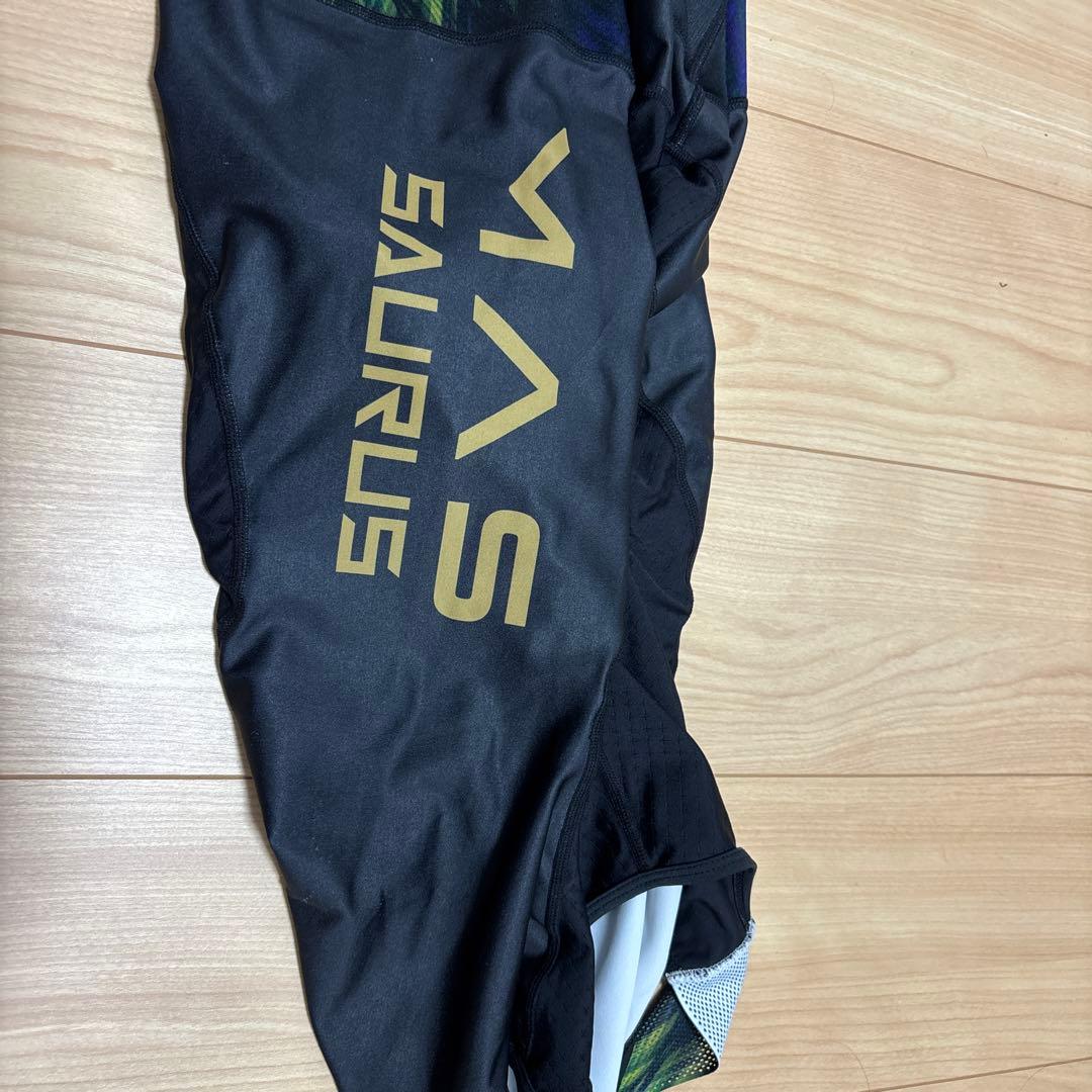 SAURUS WAVE ONE サイクルウェア 半袖 黒/青/金