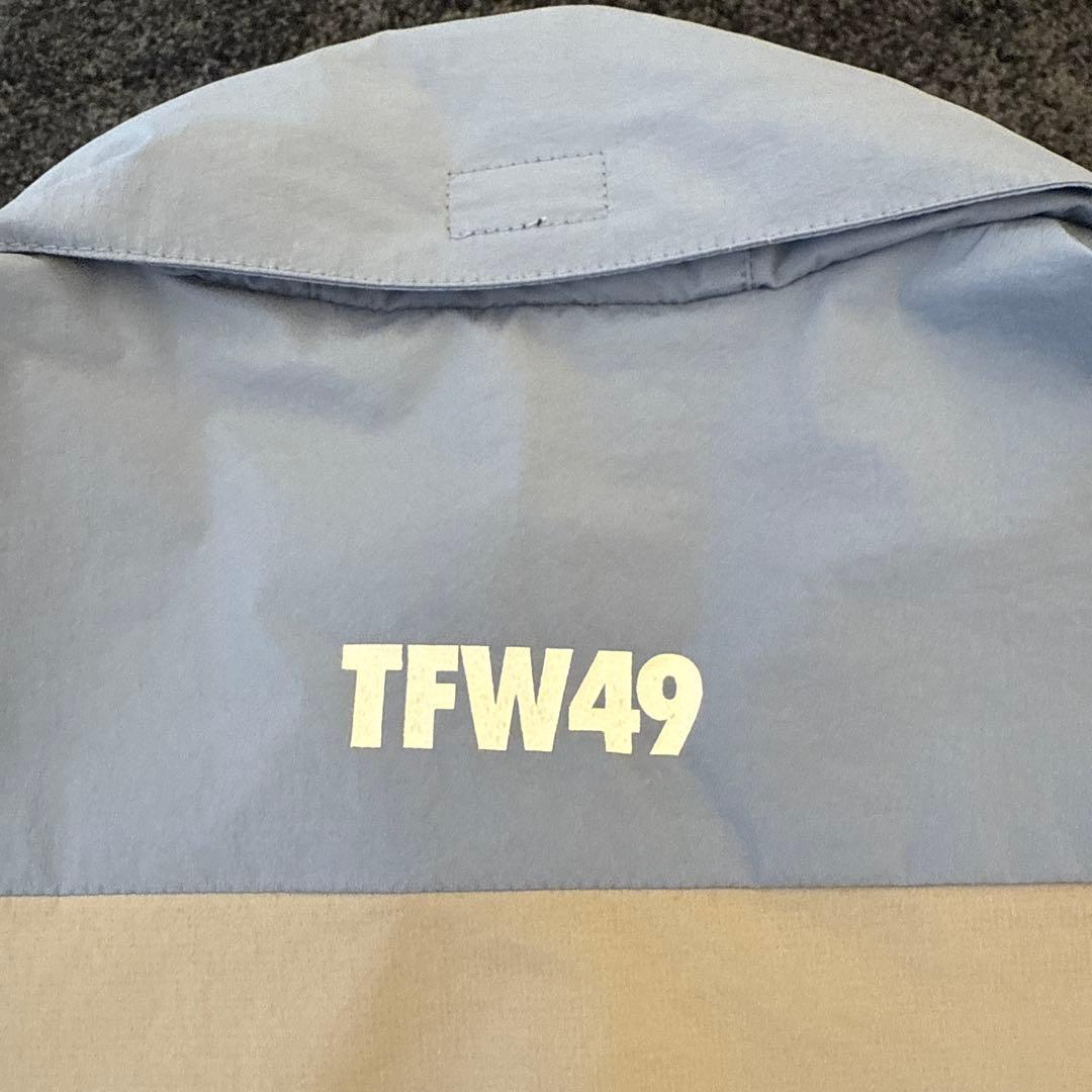 TFW49 ウィンドブレーカー　りんぱぱ