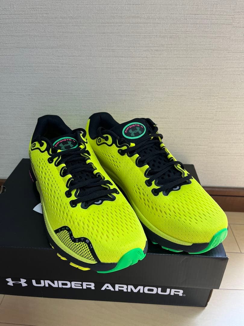 ウォーキング・ランニングウェア UNDER ARMOUR UA HOVR Infinite 4 27.5cm