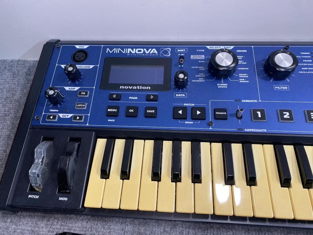 NOVATION MININOVA アナログ シンセサイザー