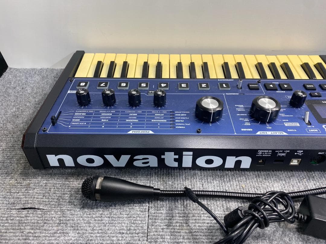 NOVATION MININOVA アナログ シンセサイザー