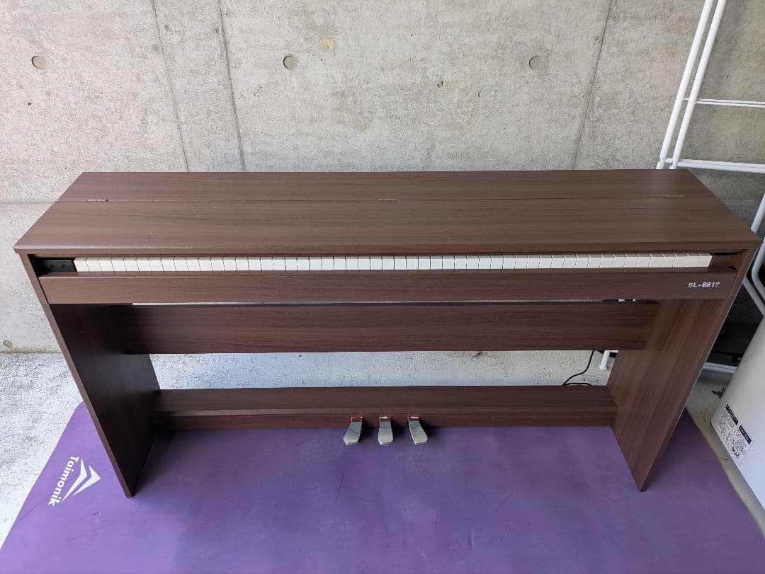 超美品 電子ピアノ BL-8818 88鍵盤 木製 アップライト ペダル付き