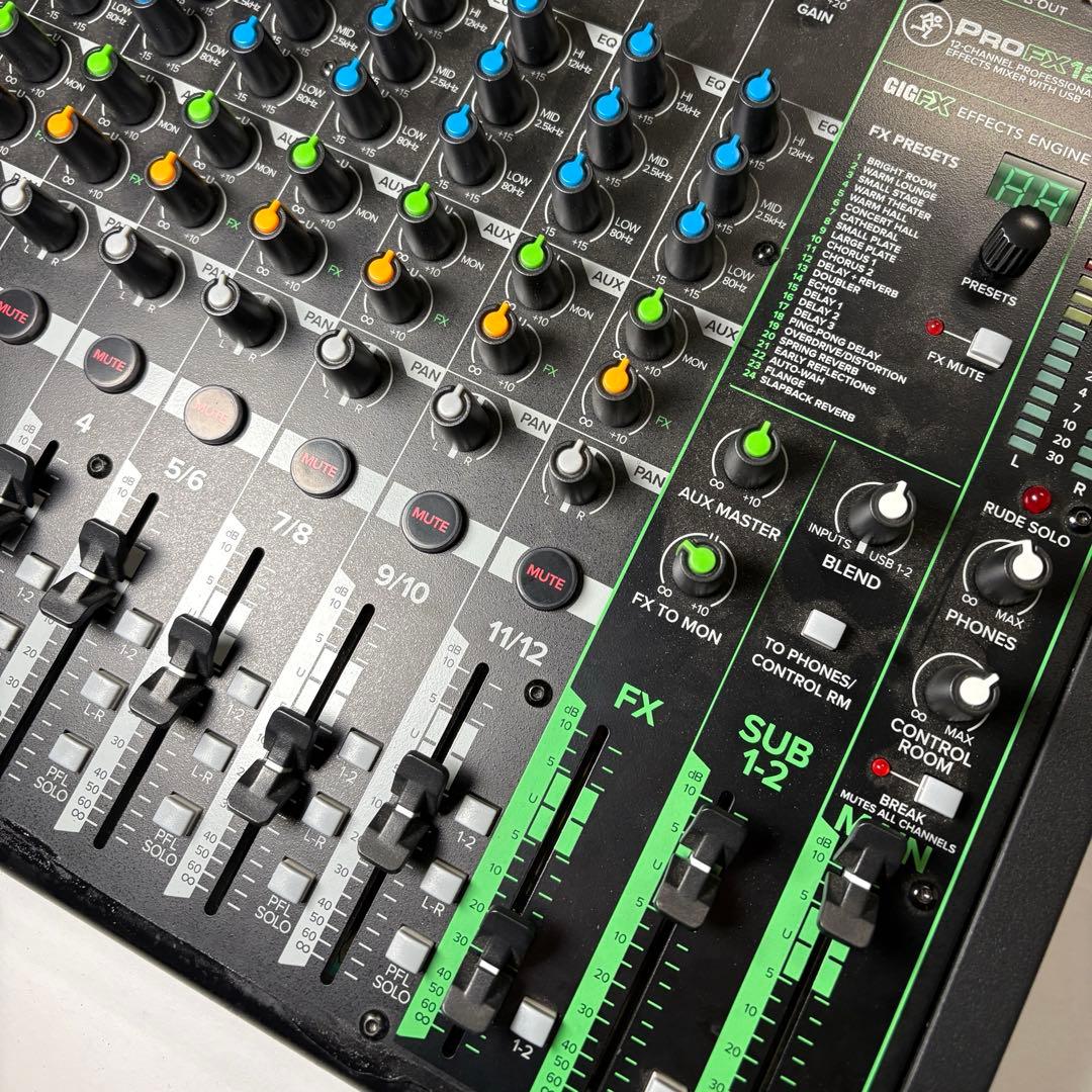 PROFX12V3 アナログミキサー 12チャンネル