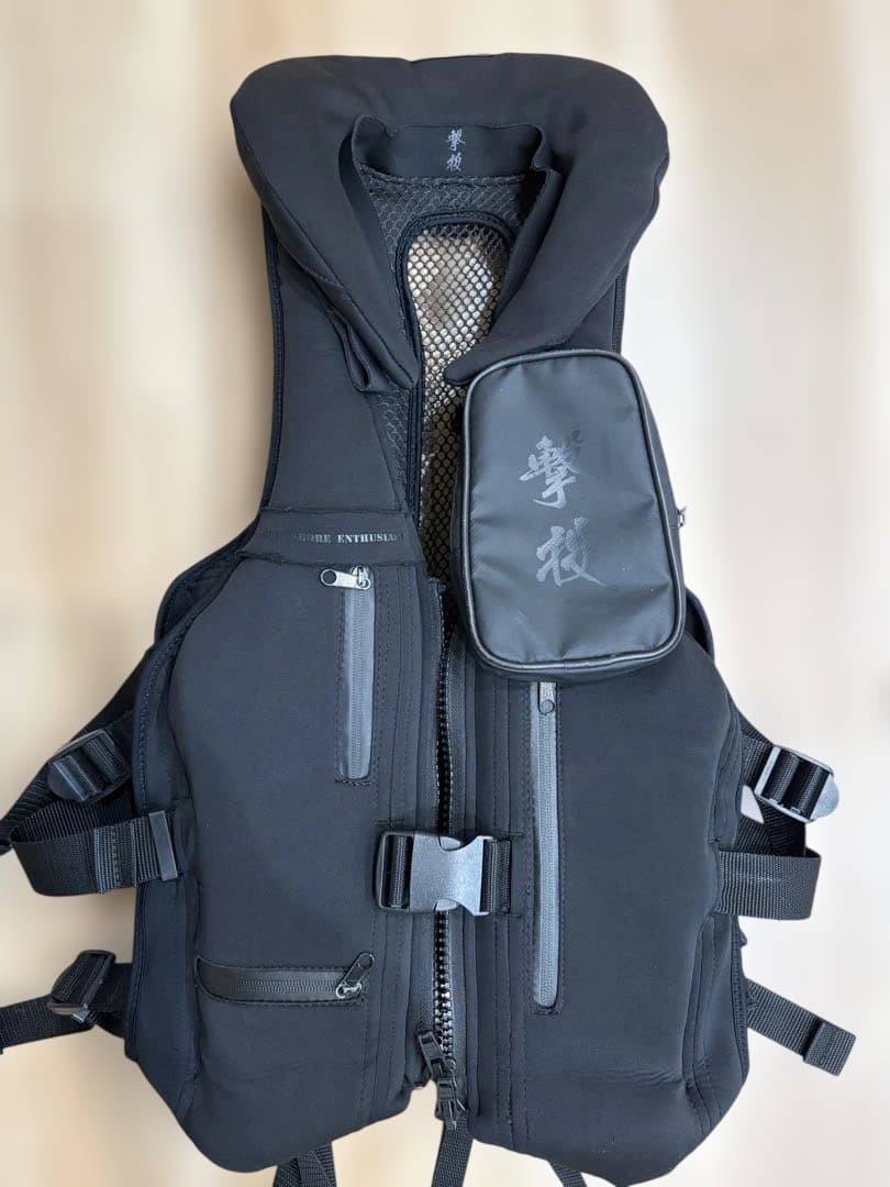 撃投ボディプロテクタークール　撃投ポーチ付き