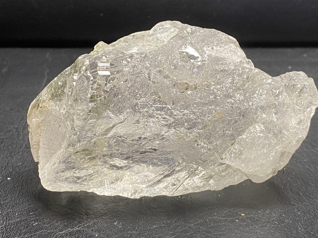 シェレマン山脈　　水晶　357g