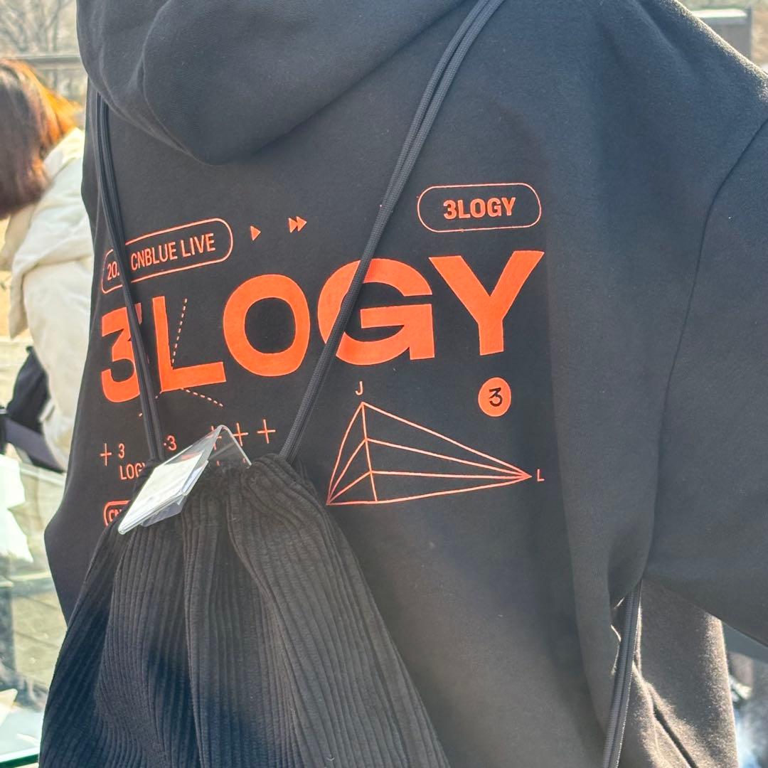 2026 CNBLUE ソウルコン '3LOGY ZIP-UP HOODIE①