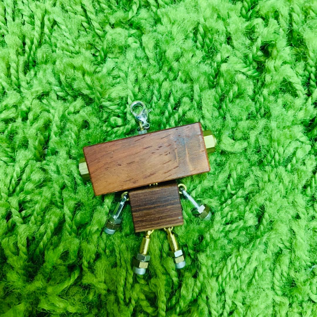 MASSANOVA ART　マサノヴァアート　ロボット　キーホルダー　木製