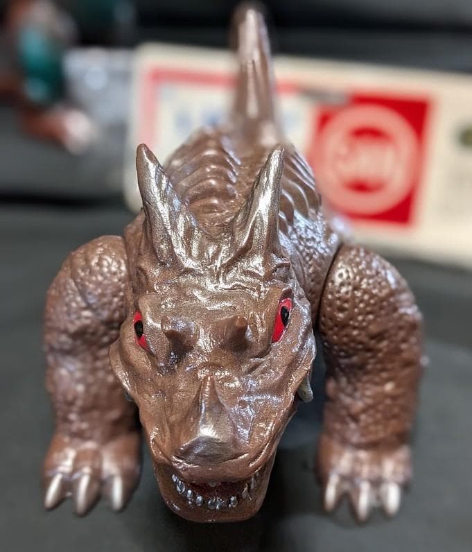 パゴス四足歩行版・ネロンガ（マルサン）ソフビフィギュア２体セット