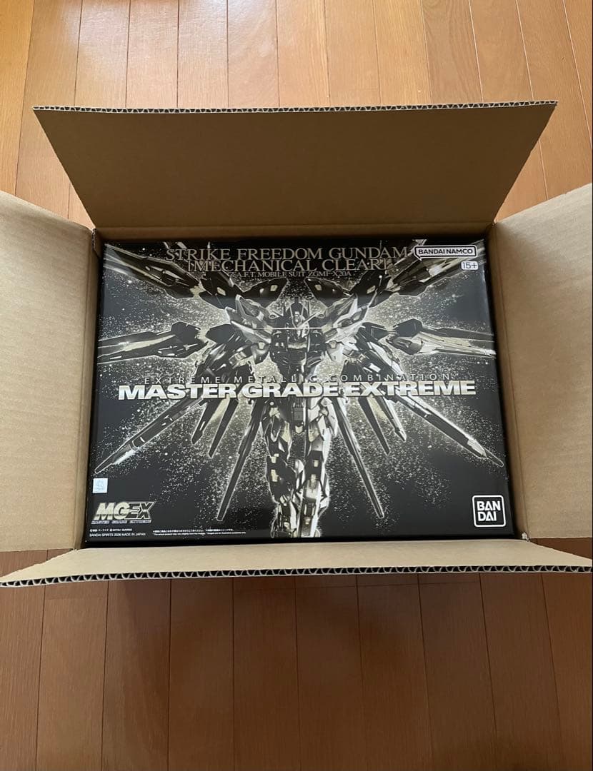 MGEX 1/100 ストライクフリーダムガンダム［メカニカルクリア］