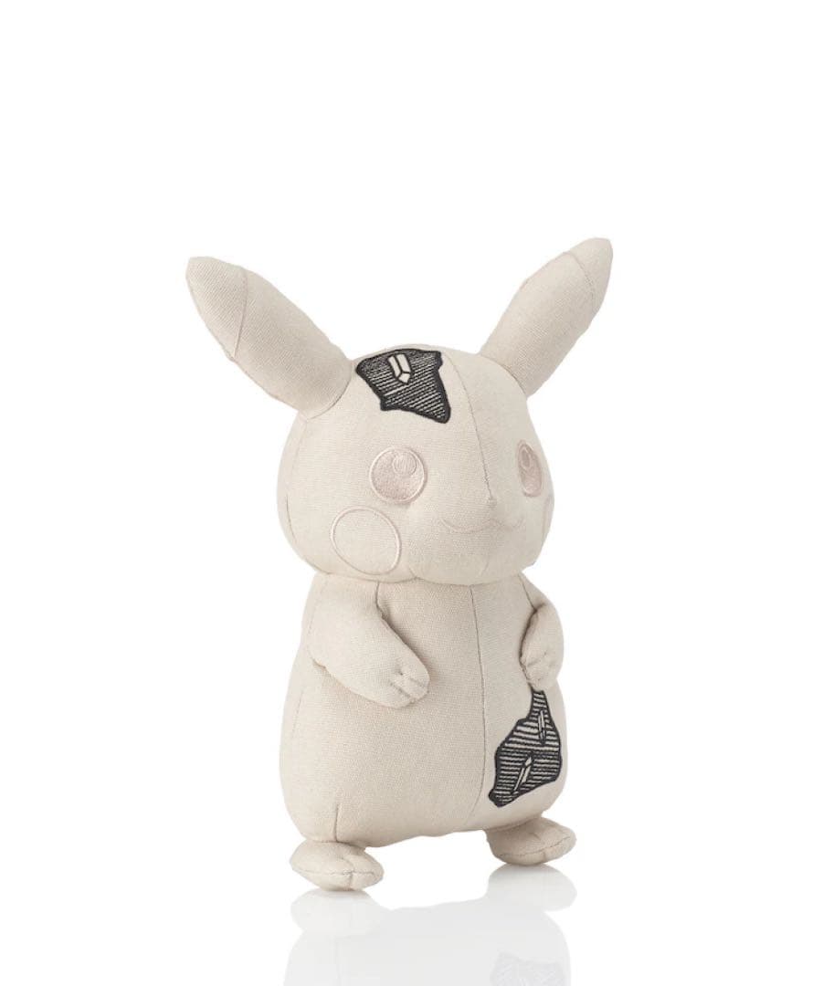 スモール Daniel Arsham×Pokemon plush Pikachu