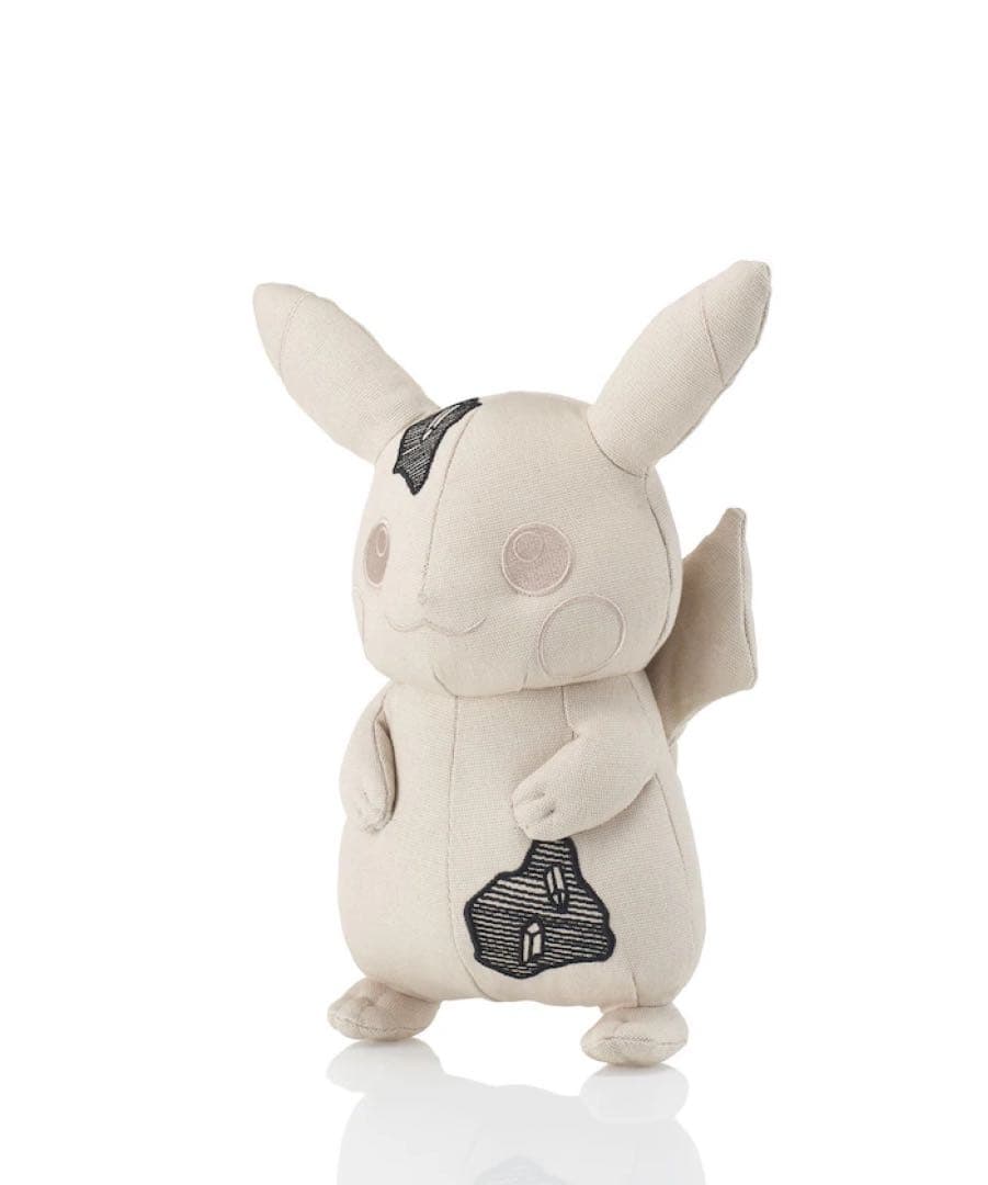 スモール Daniel Arsham×Pokemon plush Pikachu