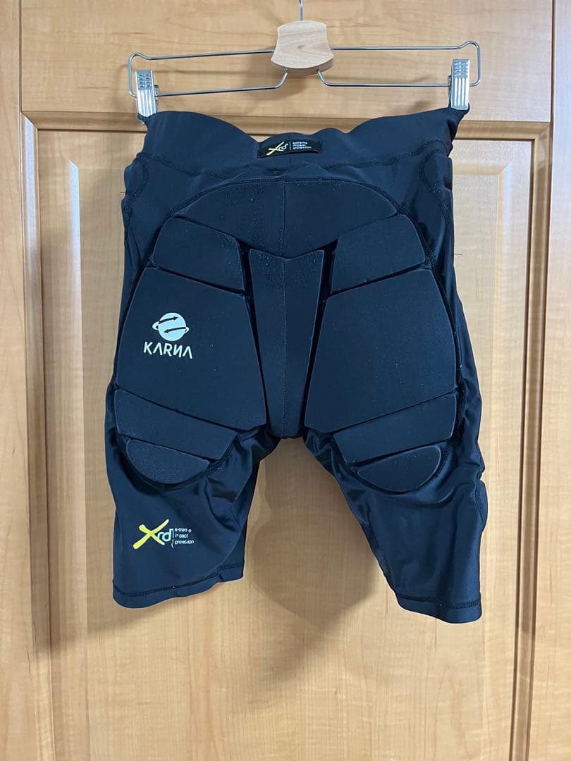 KARNA/カルナ SHORTS XRD ヒッププロテクター