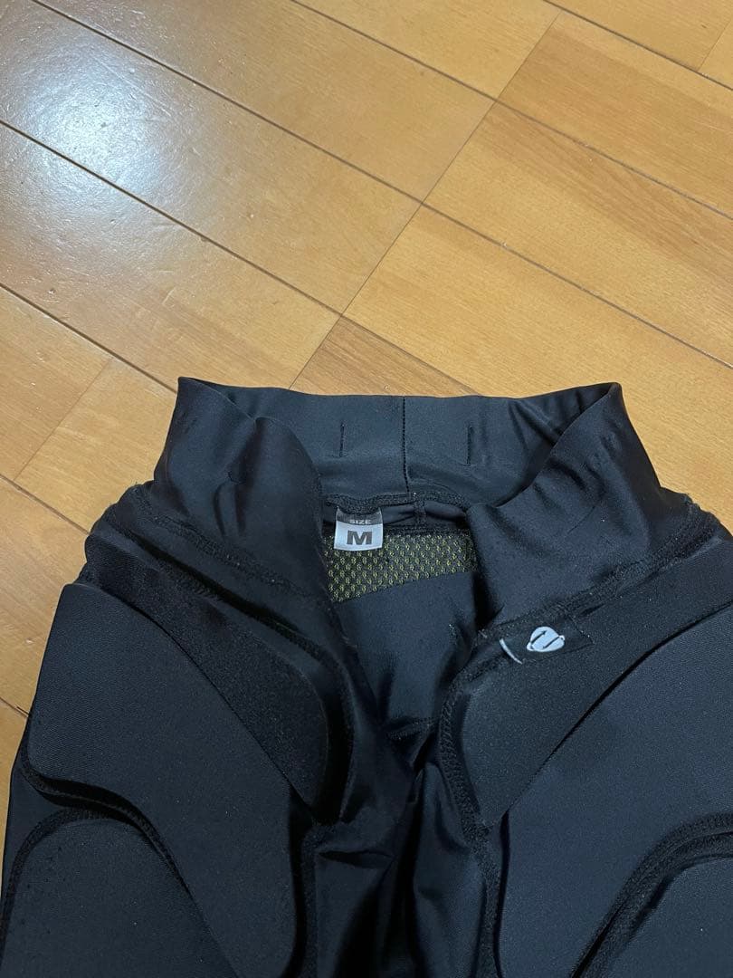 KARNA/カルナ SHORTS XRD ヒッププロテクター