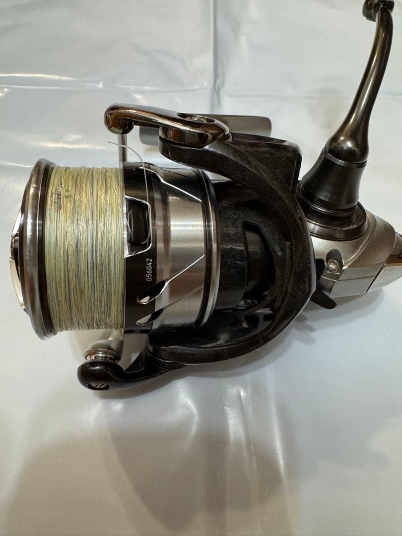 18カルディア LT 3000-CXH ダイワ(Daiwa)