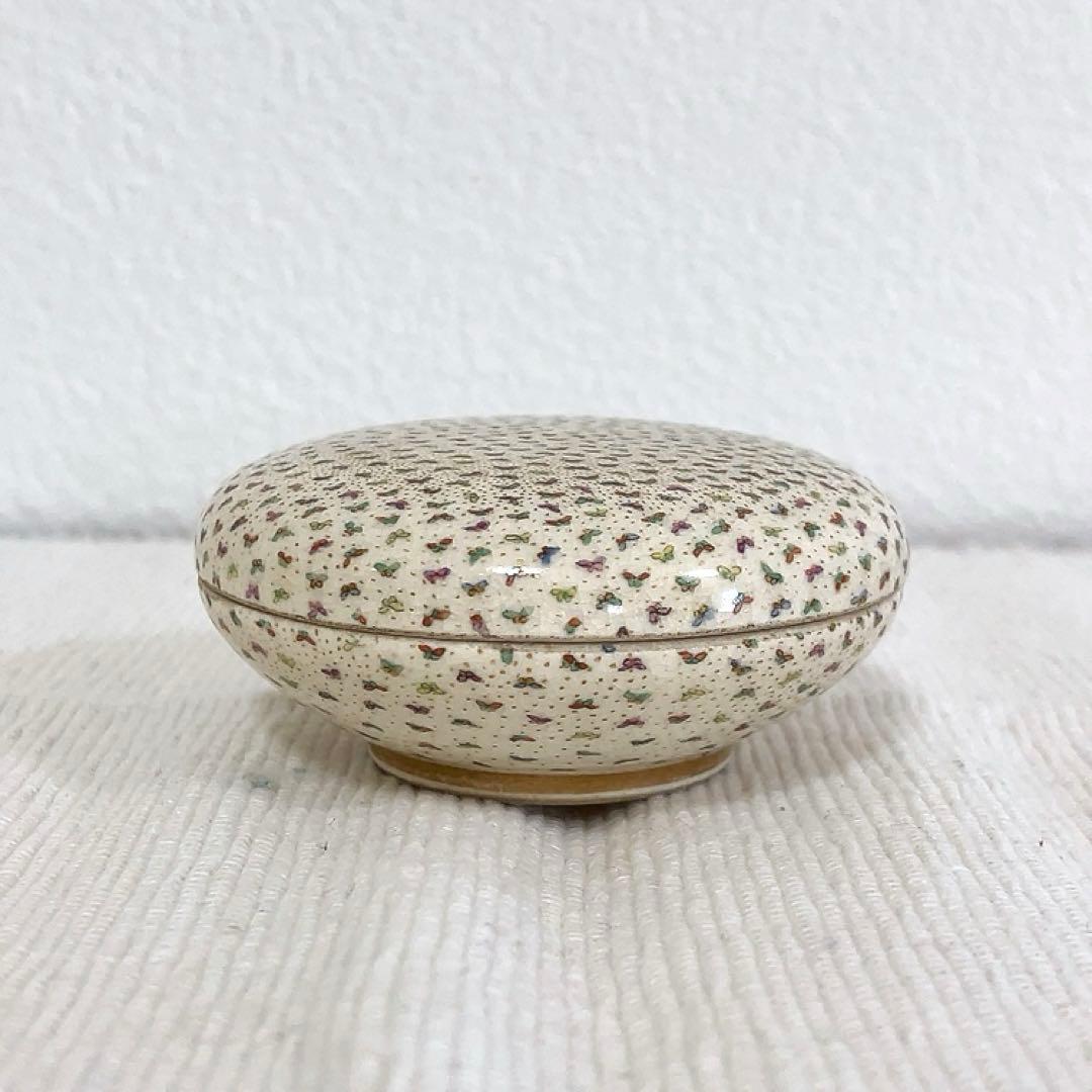 薩摩焼　白薩摩　香合　百蝶絵丸形　骨董　アンティーク　茶道具　インテリア　壽官銘