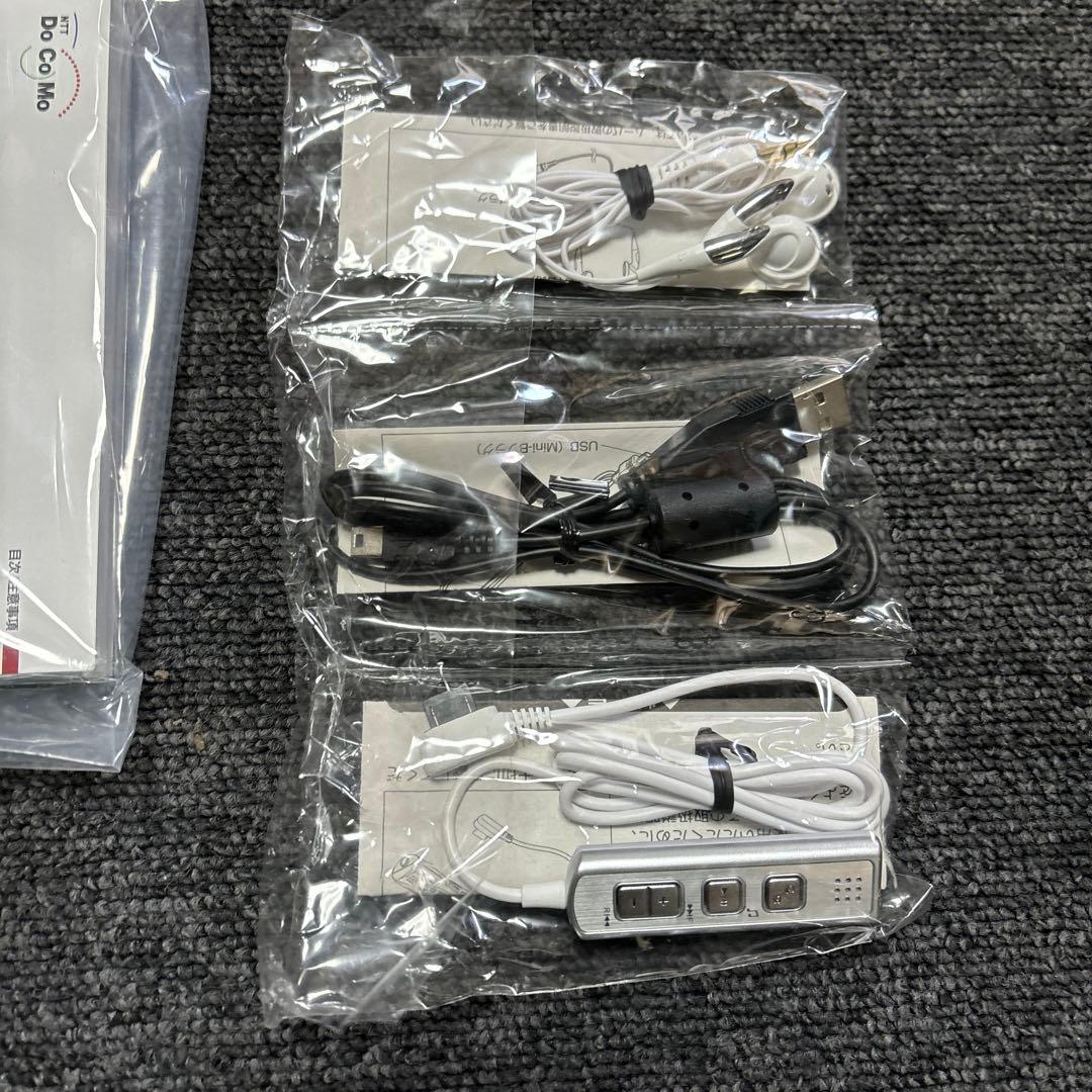 未使用ドコモ ムーバ　D253iwm music porter RED ガラケー