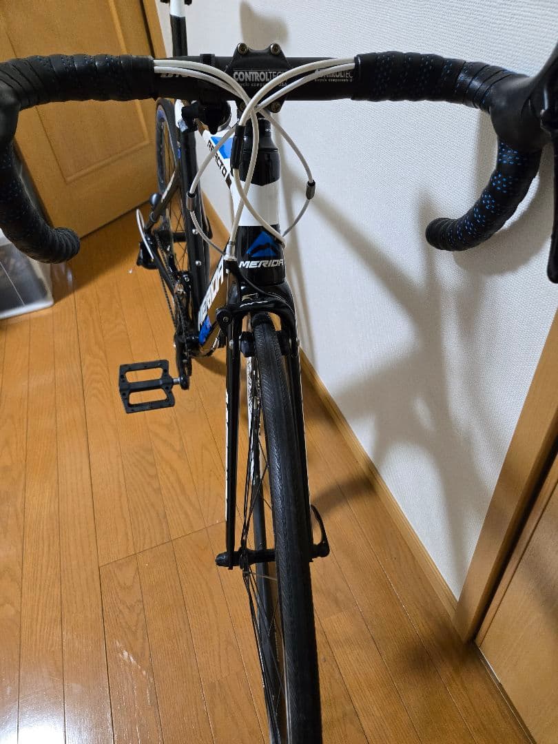 MERIDA REACTO 400 ロードバイク ブラック/ホワイト/ブルー