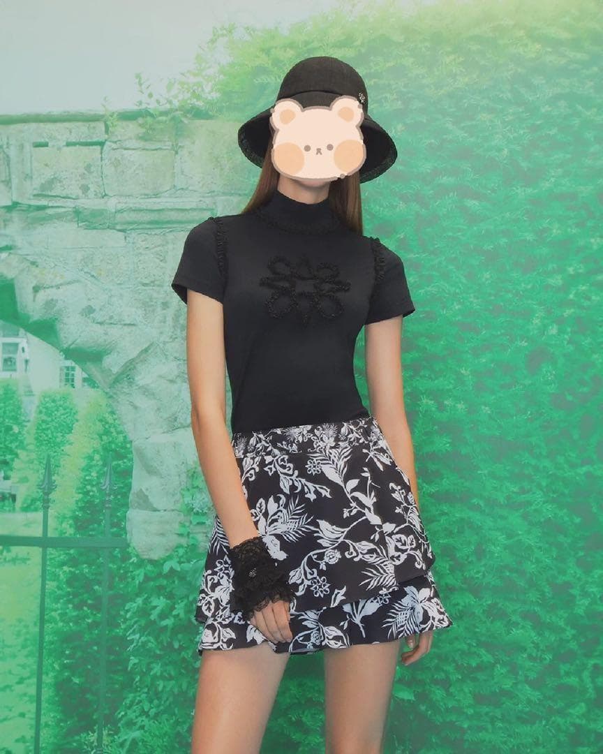 【新品】サウスケープゴルフウェア　ハイネック　花モチーフ⚫︎トップス　半袖