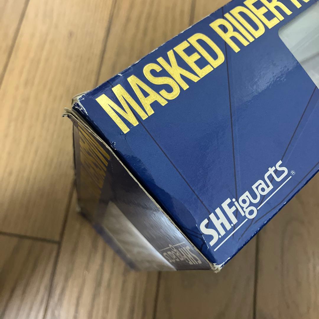 フィギュアーツ　仮面ライダー　ナイト　サバイブ　龍騎　リュウキ　ガヴ　ギーツ