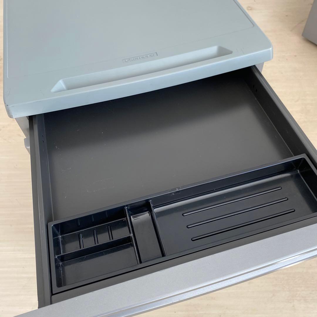 オカムラ ワゴン3段 キャスター付き　サイドテーブル