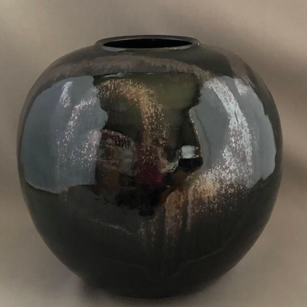 益子焼 関澤武 鉄釉丸型花瓶 箱付属品あり