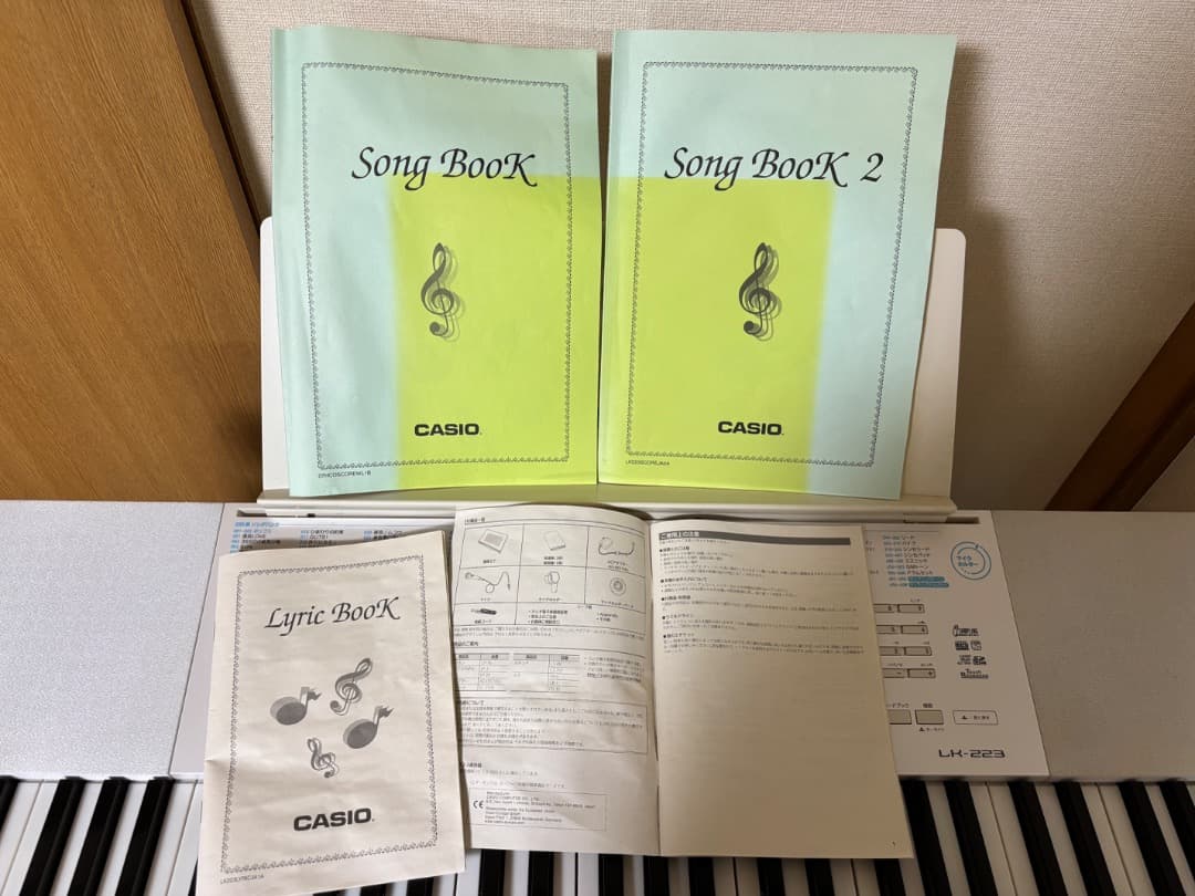 【3点セット】CASIO LK-223 電子キーボード (スタンド・椅子付き)