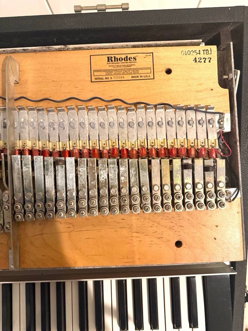 Rhodes MARK 1 STAGE PIANO 73鍵 ジャンク