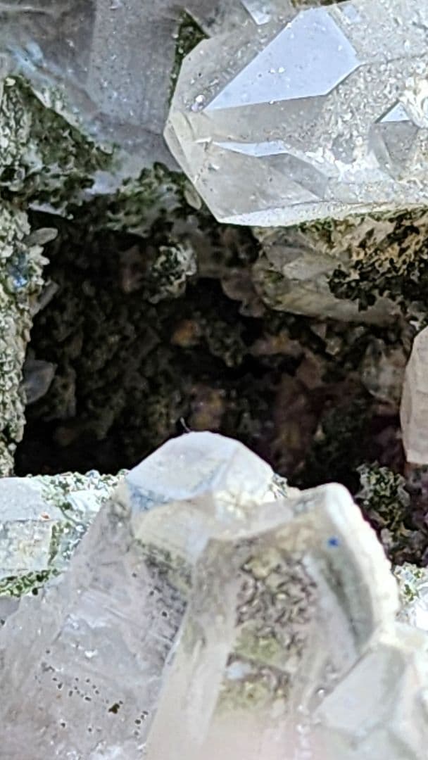 ヤオガンシアン蛍石入りクォーツ