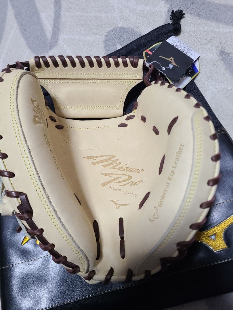 ミズノ　硬式 グラブ 捕手用 ミズノプロ 號 SAKEBI　1AJCH30120