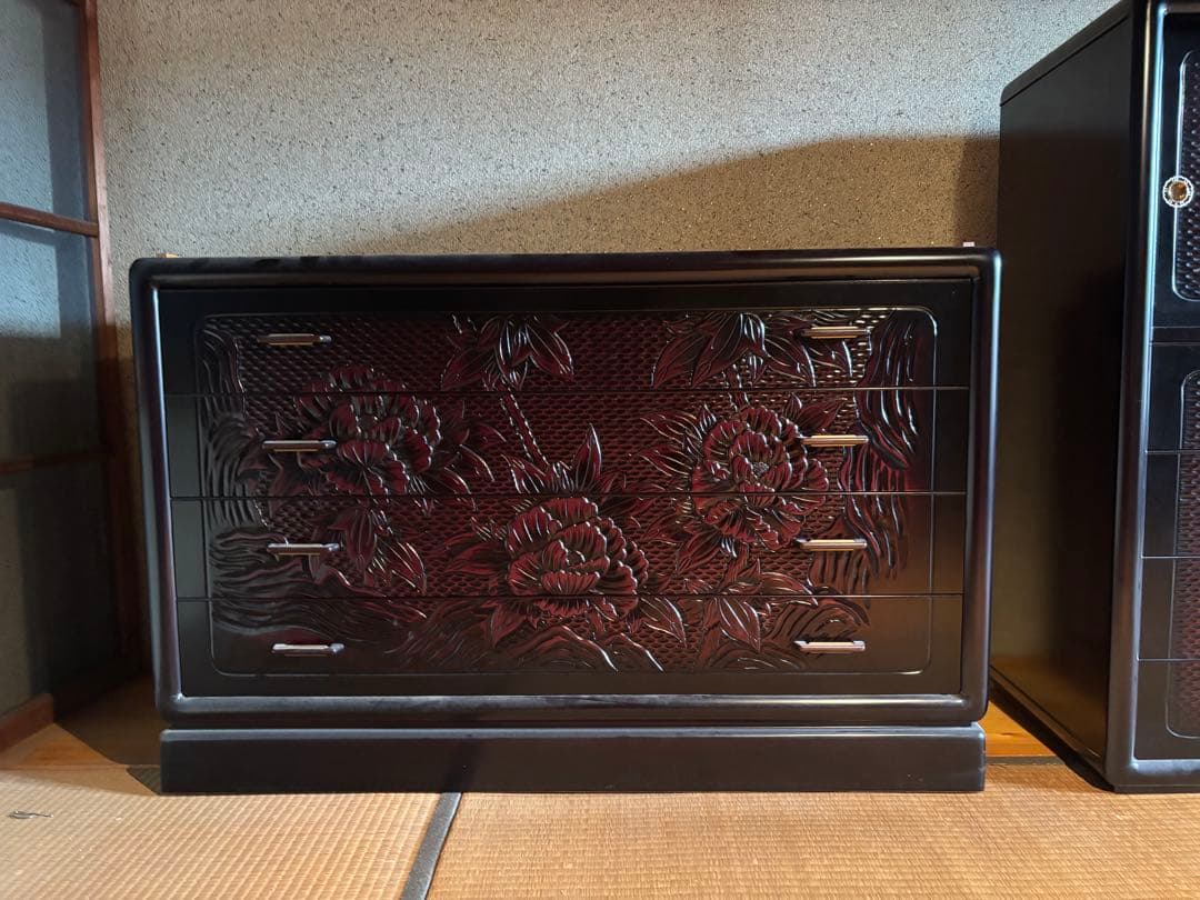 鎌倉彫　桐箪笥