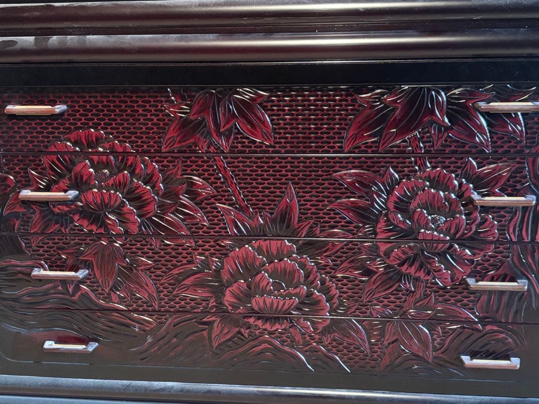 鎌倉彫　桐箪笥