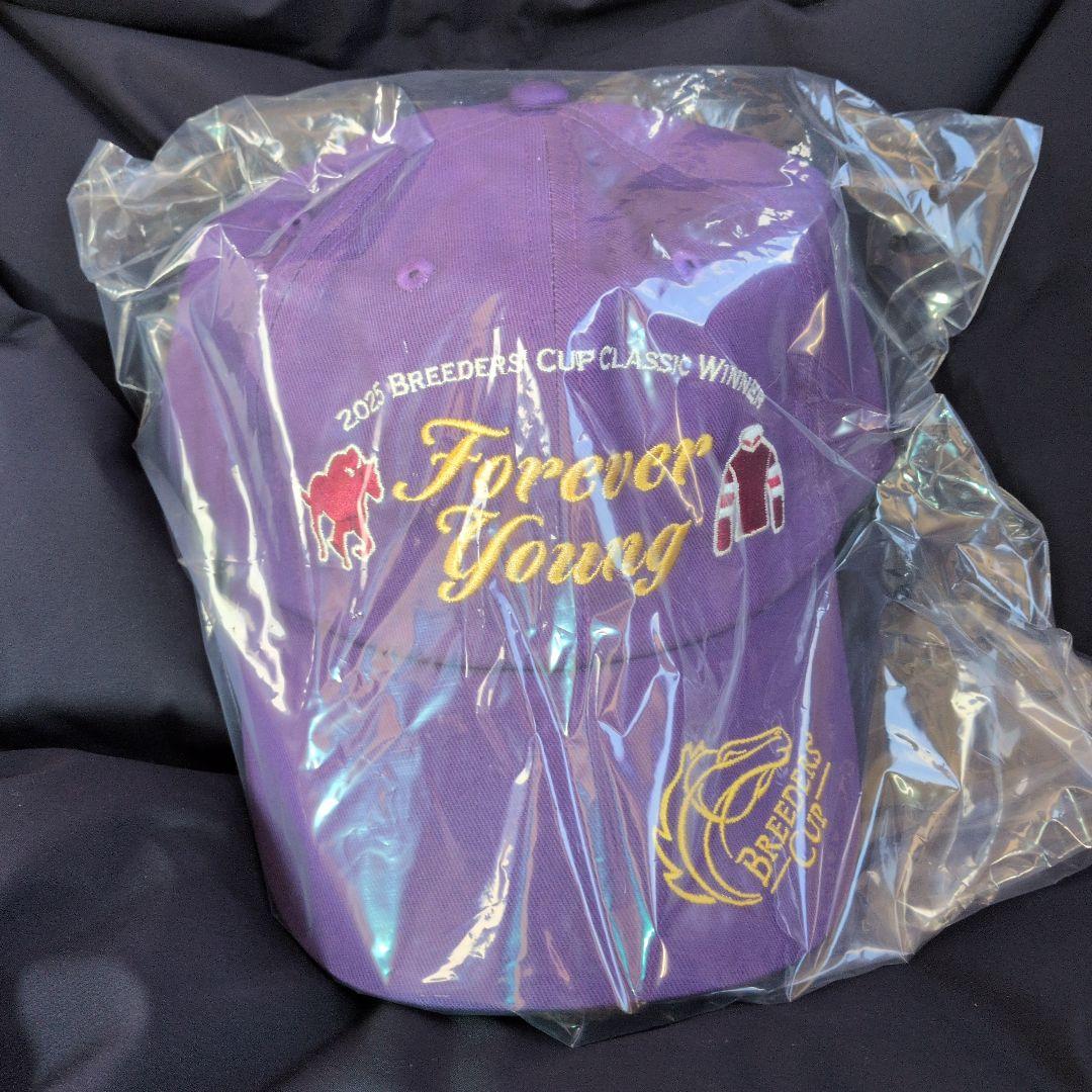 Breeders' Cup Forever Young キャップセット