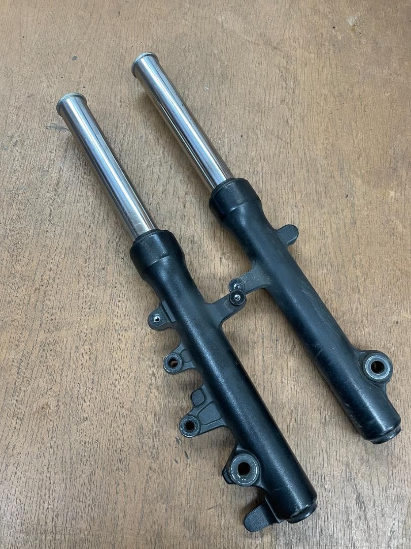 スズキバーグマン200（CH41A）フロントフォーク