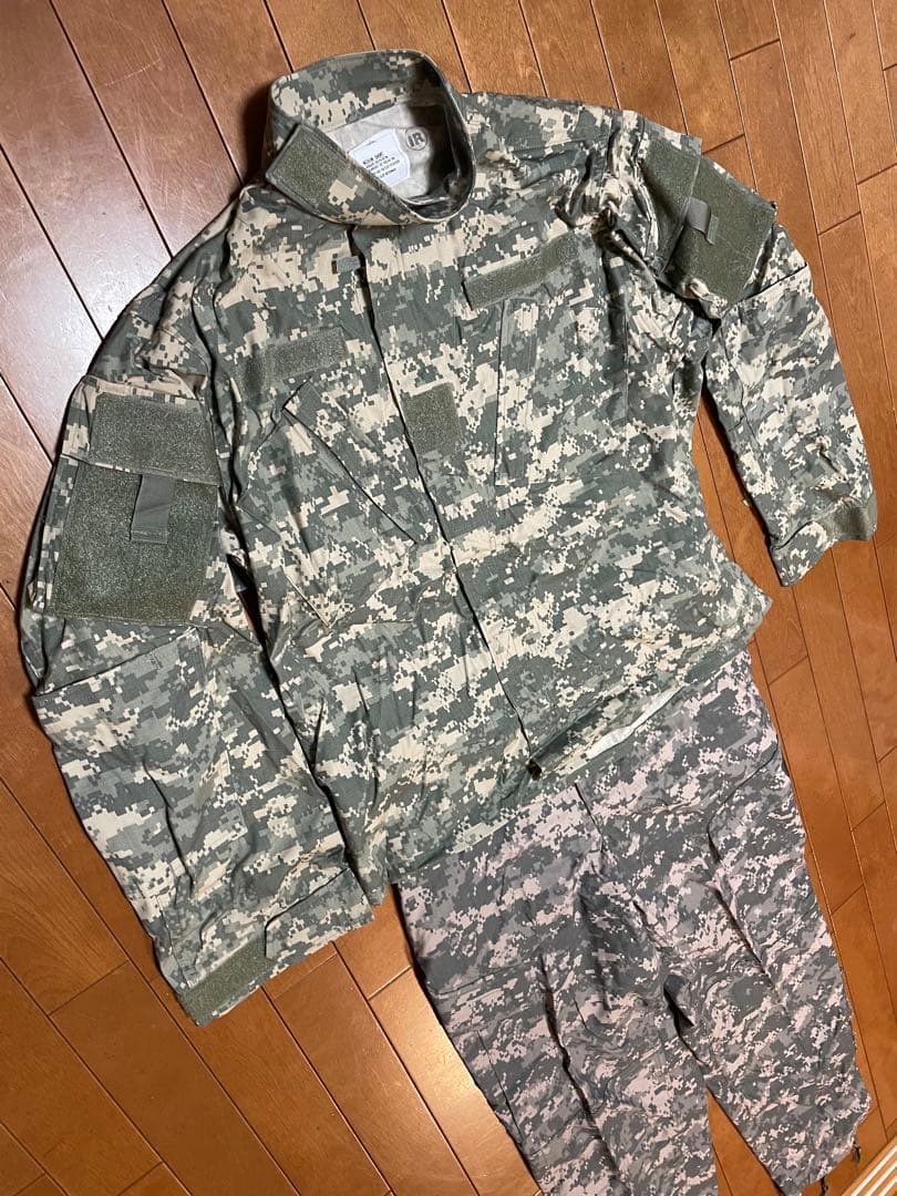 実物　米軍　ACU コンバットユニフォーム上下セット　サバゲー　デジタルカモフラ