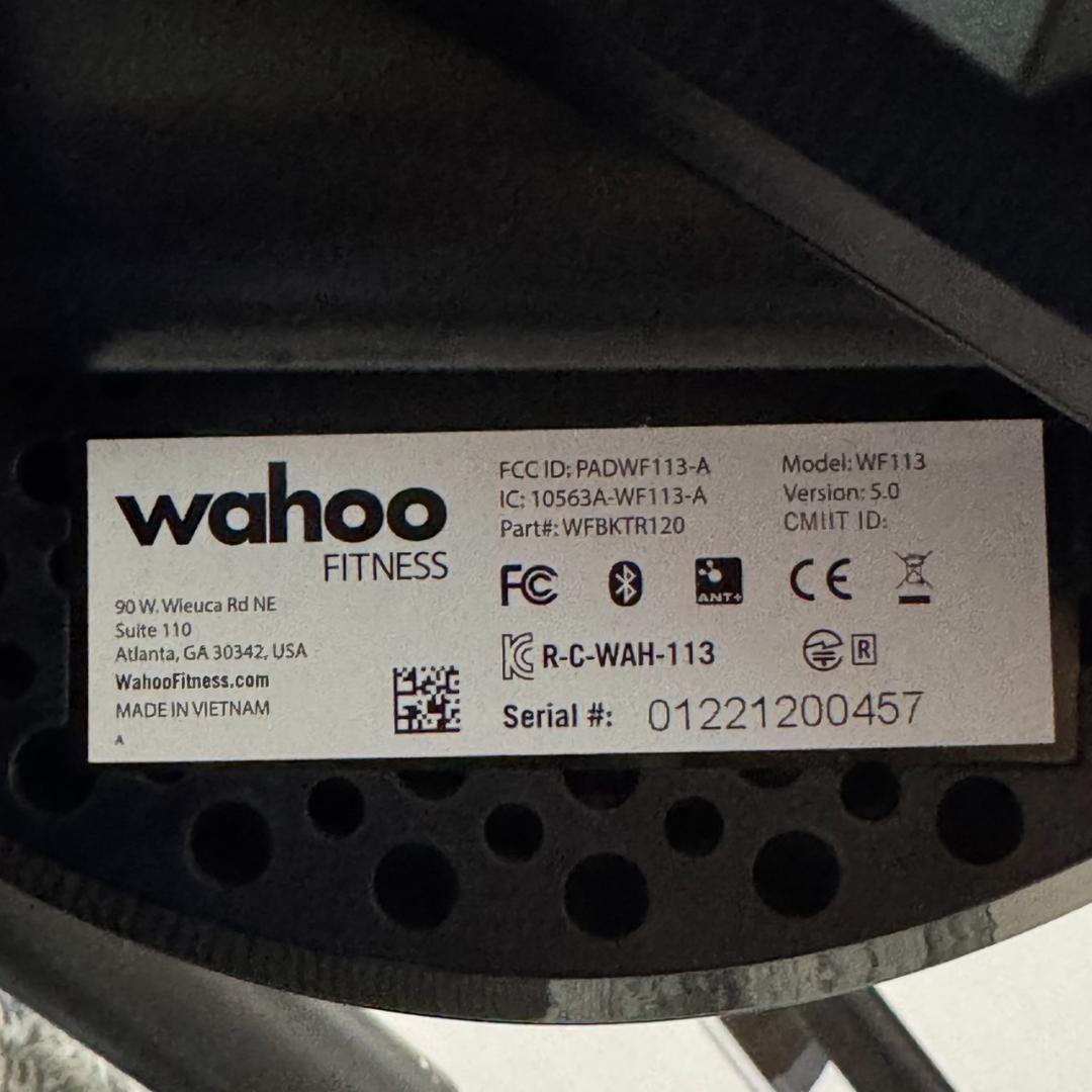 Wahoo KICKR V5 WFBKTR120　自転車ローラー　ロードバイク